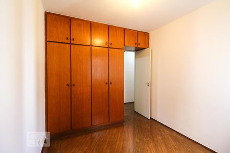 Quarto 1 de apartamento para alugar com 2 quartos, 75m² em Vila Olímpia, São Paulo