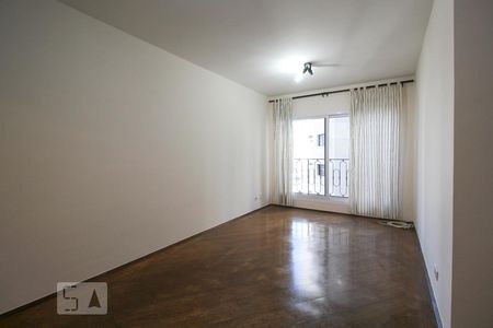 Sala de apartamento para alugar com 2 quartos, 75m² em Vila Olímpia, São Paulo