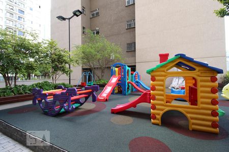 Apartamento para alugar com 75m², 2 quartos e 1 vagaÁrea Comum - Playground
