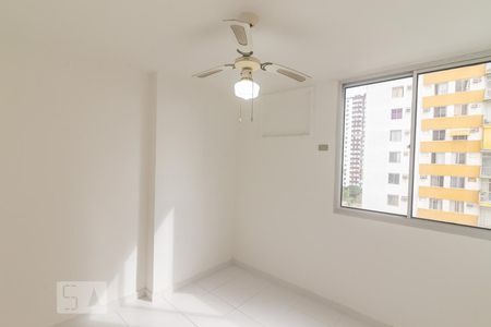 Quarto 1 de apartamento para alugar com 2 quartos, 58m² em Barra da Tijuca, Rio de Janeiro