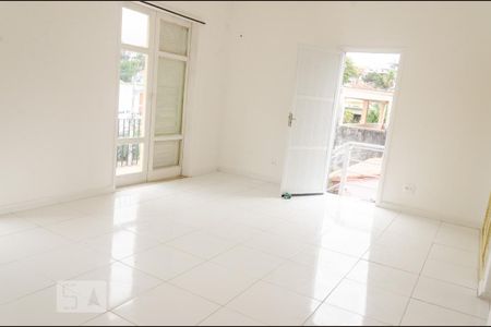 Sala de casa para alugar com 2 quartos, 84m² em Tanque, Rio de Janeiro