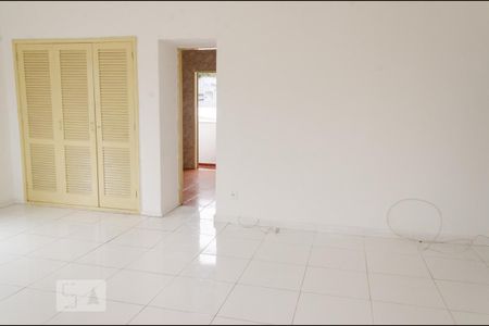 Sala de casa para alugar com 2 quartos, 84m² em Tanque, Rio de Janeiro