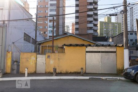 Casa à venda com 220m², 2 quartos e 2 vagasFachada
