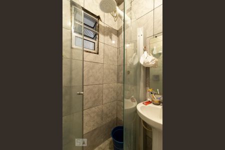 Casa à venda com 220m², 2 quartos e 2 vagasBanheiro