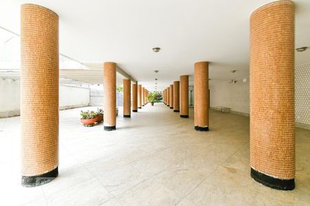 Apartamento à venda com 135m², 4 quartos e 1 vaga Apartamento à venda com 135m², 4 quartos e 1 vagaÁrea Comum