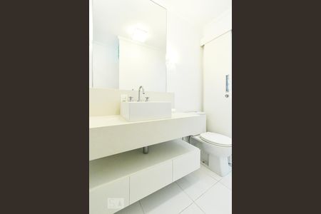 Apartamento à venda com 135m², 4 quartos e 1 vaga Apartamento à venda com 135m², 4 quartos e 1 vagaBanheiro 2