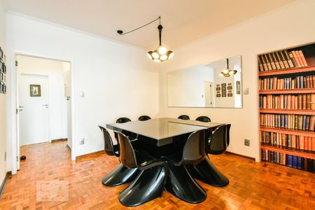 Sala de apartamento para alugar com 4 quartos, 135m² em Higienópolis, São Paulo