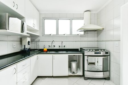 Apartamento à venda com 135m², 4 quartos e 1 vaga Apartamento à venda com 135m², 4 quartos e 1 vagaCozinha