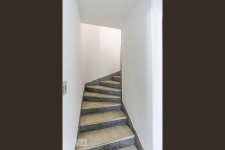 Escada de casa à venda com 3 quartos, 178m² em Rolinópolis, São Paulo