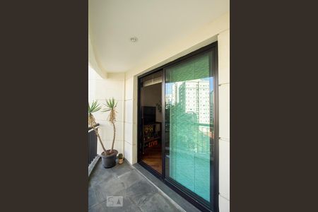 varanda de apartamento para alugar com 3 quartos, 94m² em Moema, São Paulo