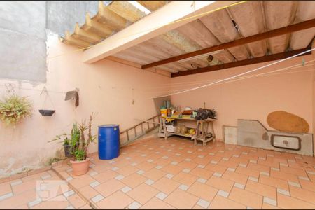 Casa à venda com 180m², 2 quartos e 2 vagasQuintal