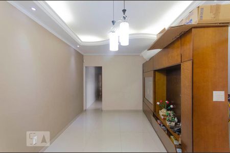 Casa à venda com 180m², 2 quartos e 2 vagasSala