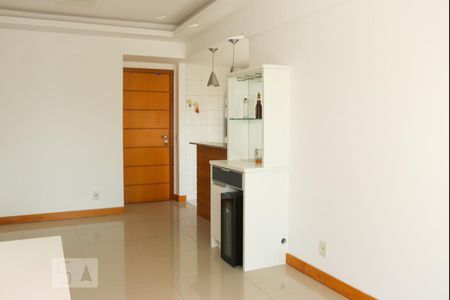 Apartamento à venda com 75m², 3 quartos e 1 vagaSala