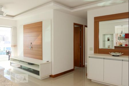 Apartamento à venda com 75m², 3 quartos e 1 vagaSala