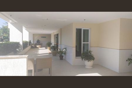 Apartamento à venda com 75m², 3 quartos e 1 vagaHall