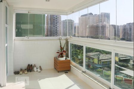 Apartamento à venda com 75m², 3 quartos e 1 vagaVaranda da Sala