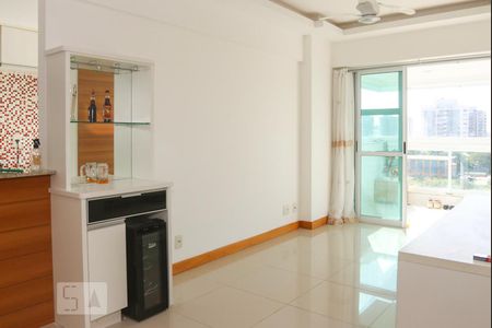 Apartamento à venda com 75m², 3 quartos e 1 vagaSala