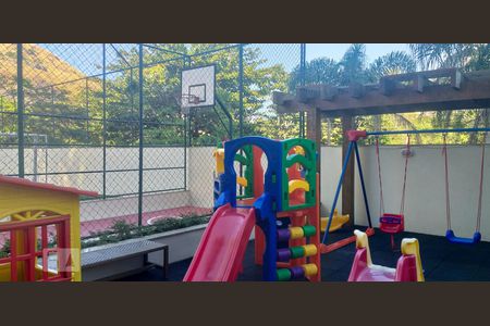 Apartamento à venda com 75m², 3 quartos e 1 vagaÁrea Comum - Playground