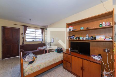 Casa à venda com 200m², 4 quartos e 4 vagasEdicula - Quarto - Piso Inferior