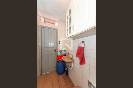 Casa à venda com 200m², 4 quartos e 4 vagasEdicula - Banheiro - Piso Inferior