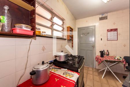 Casa à venda com 200m², 4 quartos e 4 vagasEdicula - Cozinha - Piso Inferior