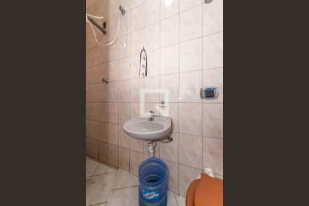 Casa à venda com 200m², 4 quartos e 4 vagasEdícula - Banheiro - Piso Superior