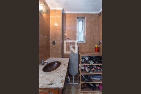 Casa à venda com 200m², 4 quartos e 4 vagasBanheiro da Suíte