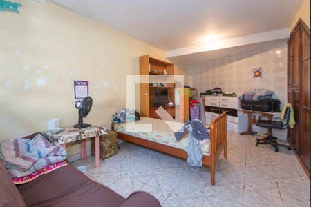 Casa à venda com 200m², 4 quartos e 4 vagasEdicula - Quarto - Piso Inferior