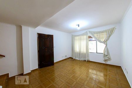 Sala de casa para alugar com 4 quartos, 220m² em Jardim Leila, Guarulhos