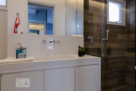 Apartamento à venda com 141m², 3 quartos e 2 vagasBanheiro da Suíte 1