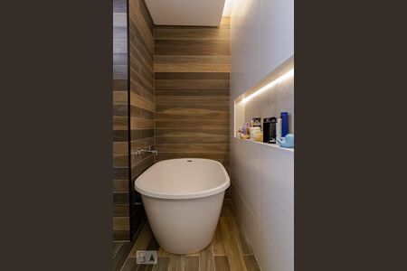 Apartamento à venda com 141m², 3 quartos e 2 vagasBanheiro da Suíte 1