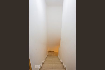 Escada de casa para alugar com 2 quartos, 85m² em Vila Nair, São Paulo