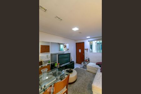 Sala de apartamento à venda com 3 quartos, 72m² em Santa Monica, Belo Horizonte