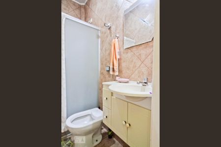 Casa à venda com 340m², 3 quartos e 4 vagasEdícula - Banheiro