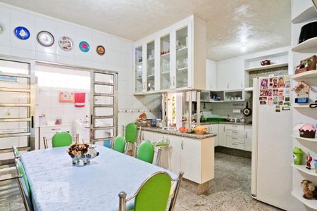 Casa à venda com 340m², 3 quartos e 4 vagasCozinha