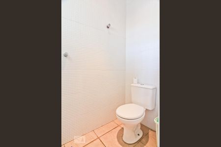 Casa à venda com 340m², 3 quartos e 4 vagasBanheiro de Serviço