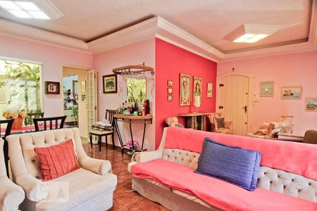 Casa à venda com 340m², 3 quartos e 4 vagasSala