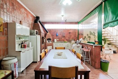 Casa à venda com 340m², 3 quartos e 4 vagasChurrasqueira