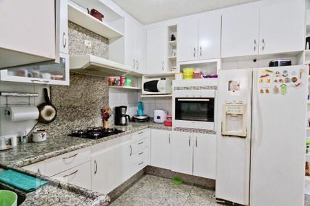 Casa à venda com 340m², 3 quartos e 4 vagasCozinha