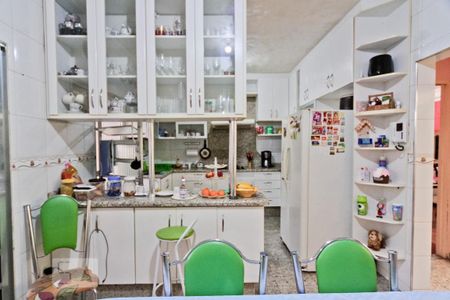 Casa à venda com 340m², 3 quartos e 4 vagasCozinha