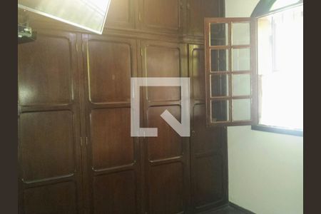 Casa à venda com 4 quartos, 241m² em Ouro Preto, Belo Horizonte