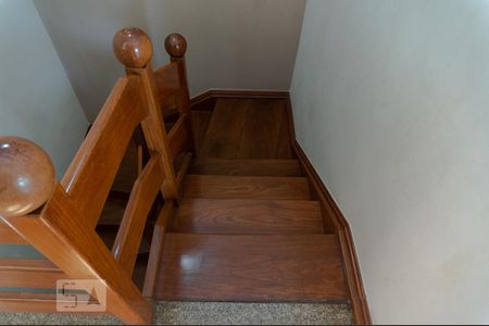 Apartamento à venda com 370m², 4 quartos e 4 vagasEscada