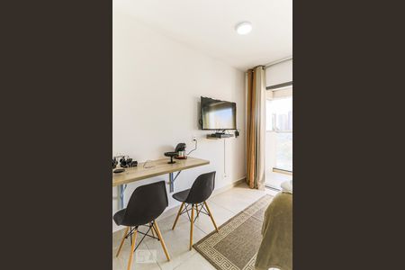 Sala de kitnet/studio para alugar com 1 quarto, 26m² em Vila Cordeiro, São Paulo