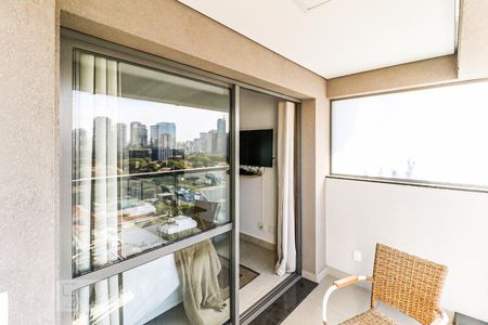 Studio para alugar com 26m², 1 quarto e 1 vaga Studio para alugar com 26m², 1 quarto e 1 vagaVaranda