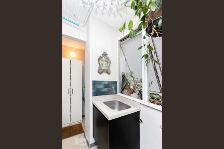 Apartamento à venda com 98m², 2 quartos e 1 vagaÁrea de Serviço