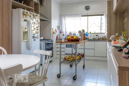 Casa de condomínio à venda com 370m², 4 quartos e 4 vagasCozinha