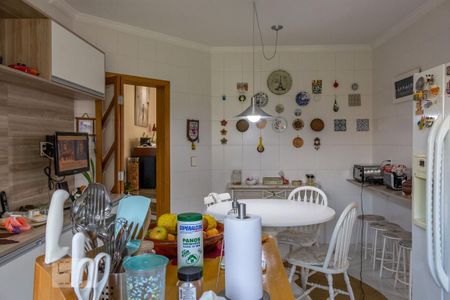 Casa de condomínio à venda com 370m², 4 quartos e 4 vagasCozinha