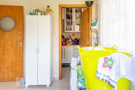 Casa de condomínio à venda com 370m², 4 quartos e 4 vagasLavanderia