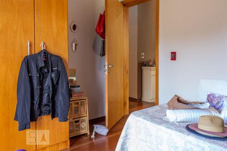 Casa de condomínio à venda com 370m², 4 quartos e 4 vagasQuarto 1