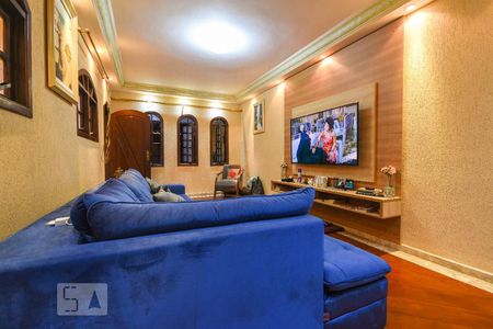 Casa para alugar com 150m², 3 quartos e 2 vagasSala